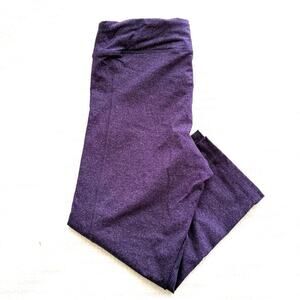 L Old Navy Active Purple Capri Leggings